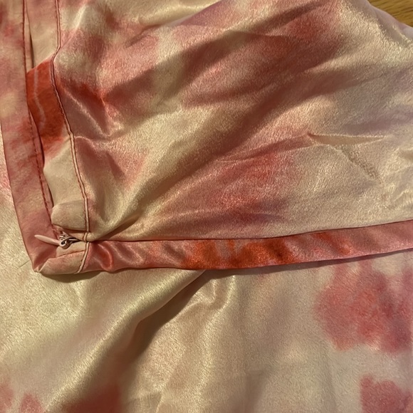 Lioness Pink Satin Tiedye Skirt, Size L - Picture 5 of 5